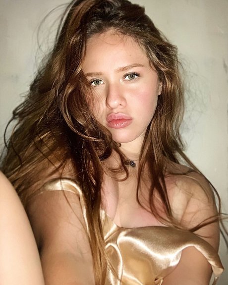 Nads Cabrera star du porno belle photos