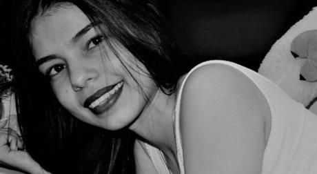 Emmily modèles nus photos