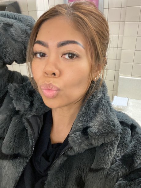 Bbgurlunfold actrice de nus photos