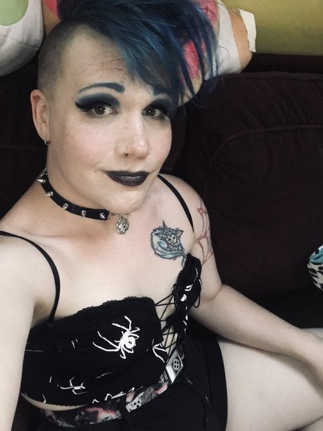 Delilah N Chains modèle de sexe images