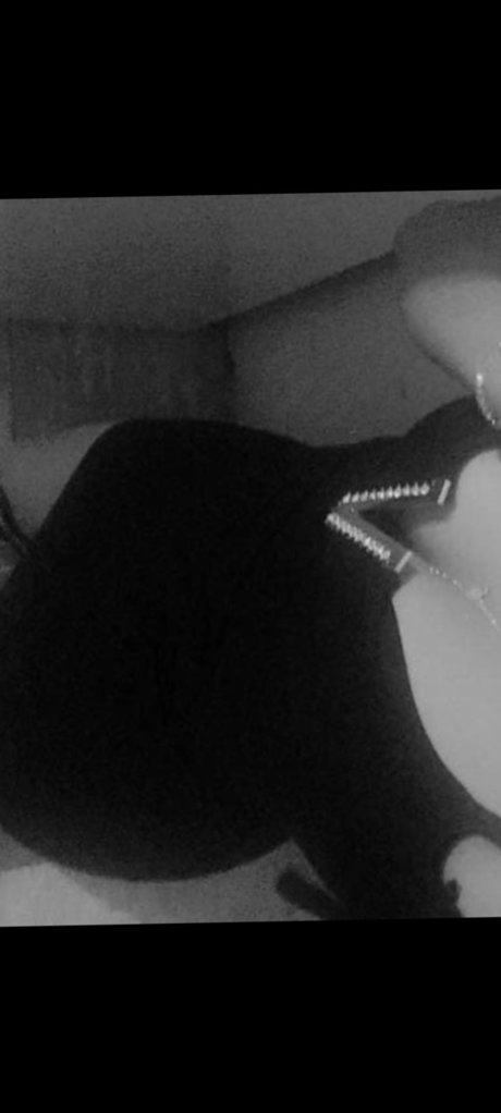 Dalaary1 modèle érotique image