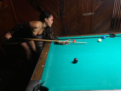 sunday_ jolie actrice collection