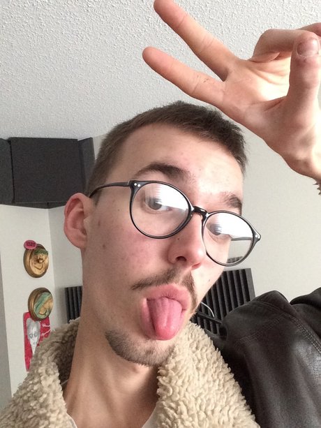 ClumsyDutch actrice porno photo