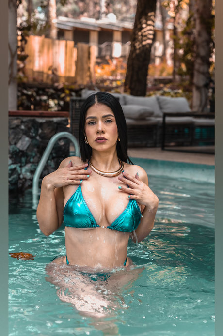 Carolina Romo_ actrice sexy des photos