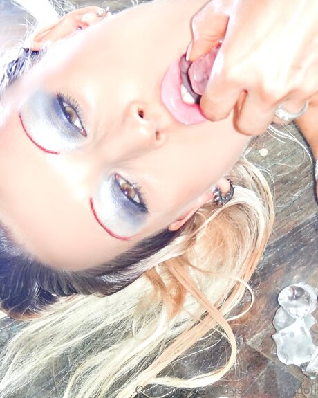 Cristal Sexy Angel 1_ modèle érotique des photos