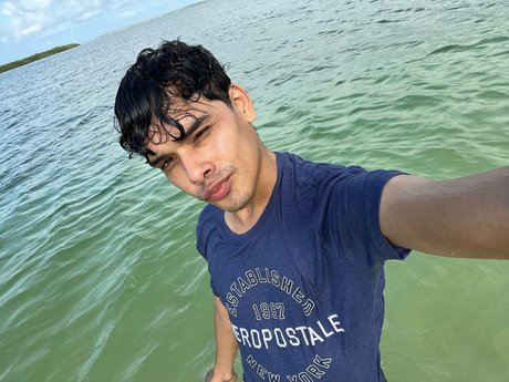 Carlos Bradlie joli modèle galerie