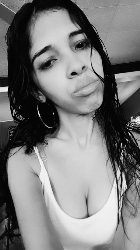 déshabillage onlyfans sexy érotique archive