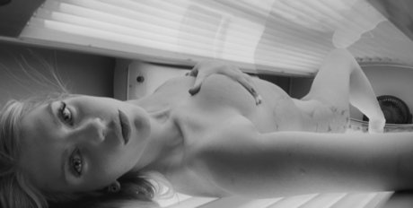 DoubleD Blondee modèle nu des photos