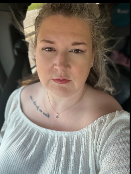 Taylor Lyons star érotique images