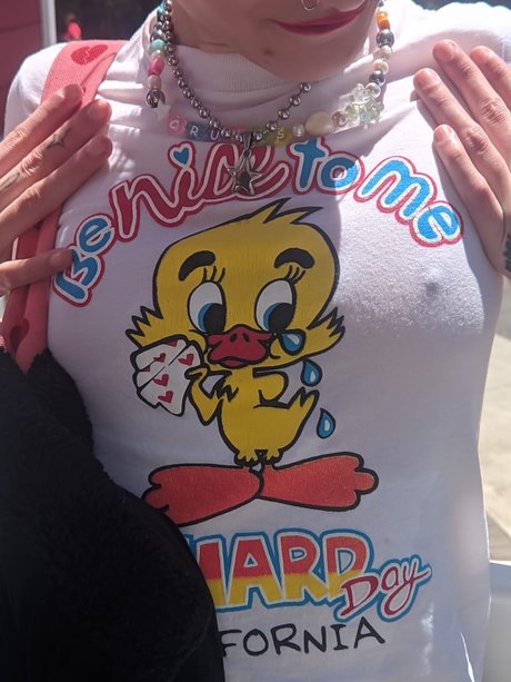 your lil doll étoile de l'art galeries