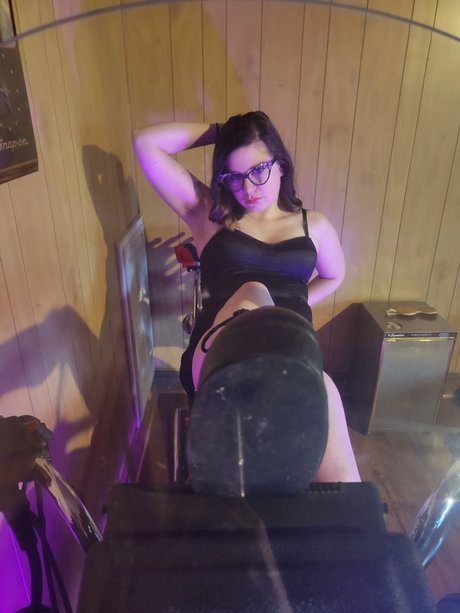 vieille milf onlyfans nus de haute qualité image