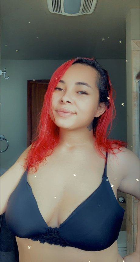 NeeNeecruz joli modèle image