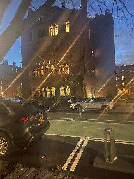 Creative Collabs modèle érotique collection