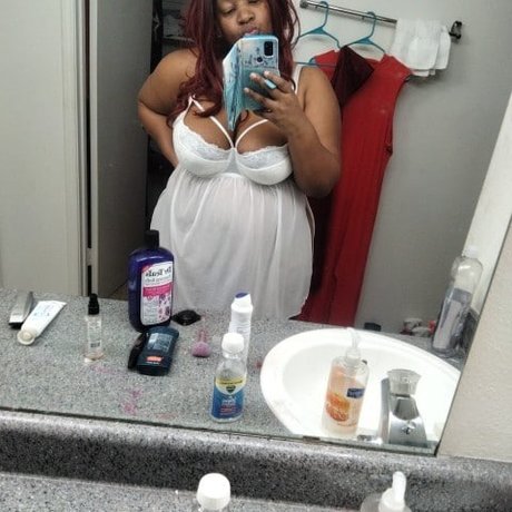 NICOLE THOMAS modèle chaud galeries