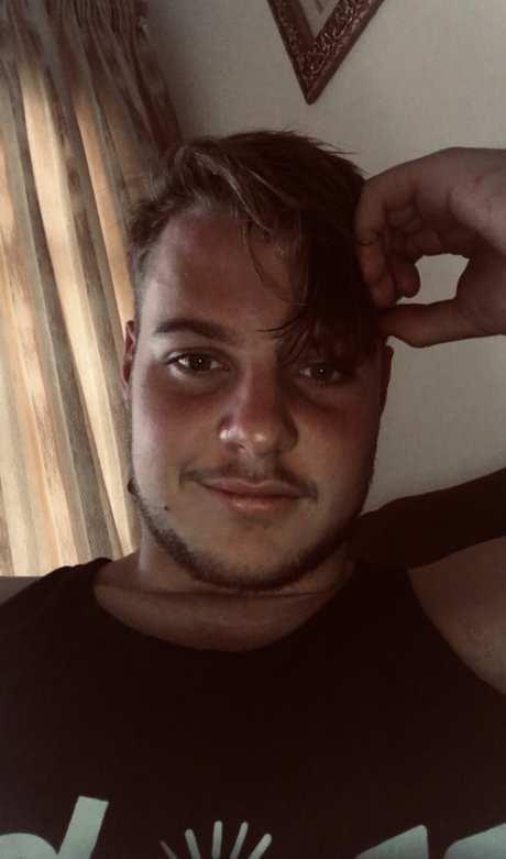 Nicolaas Storm star du porno gratuite images