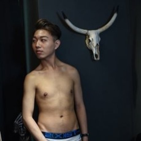 Taipeiivantop modèle nu photos