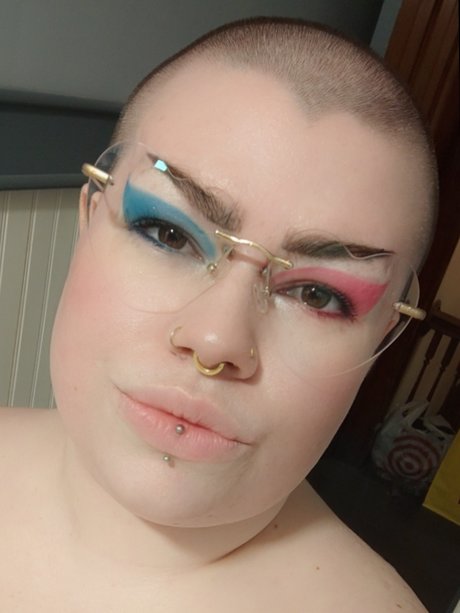 Ashlyn Stark étoile magnifique galerie