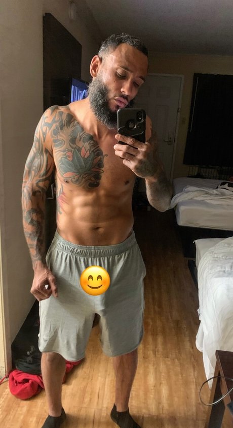 Cum troke254 modèle nu photos