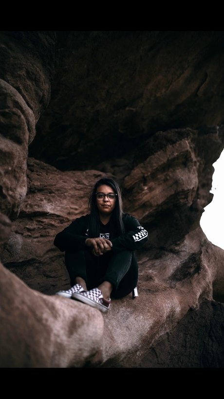 Ava June star du porno gratuite galeries