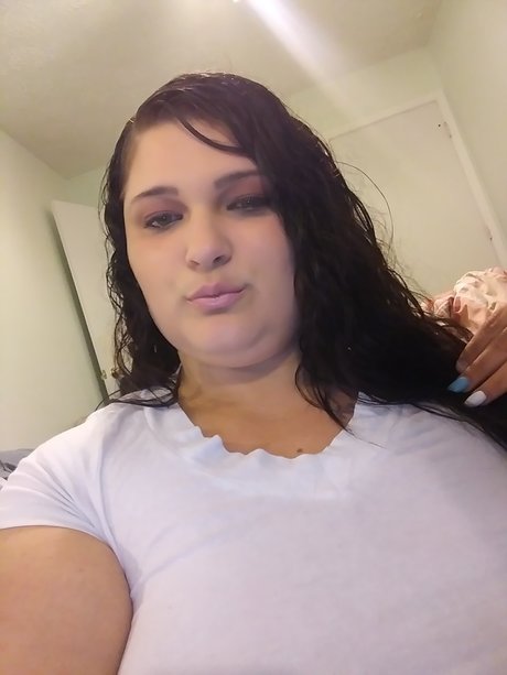 _Cuban Mamii_ étoile exclusive galeries