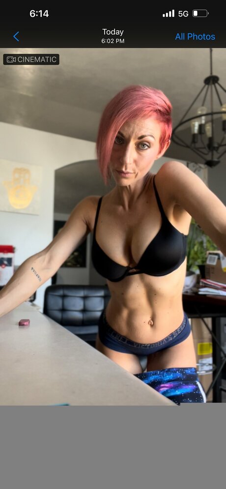 visage blond uniquementfans adulte érotique galerie