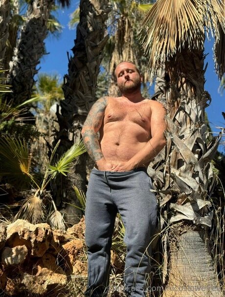 Nicos lowe actrice parfaite photos