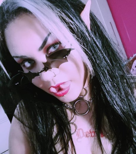 Noctem Free modèle pornographique image