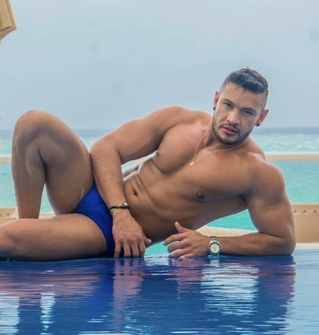 Billy Back star du porno en haute qualité galeries