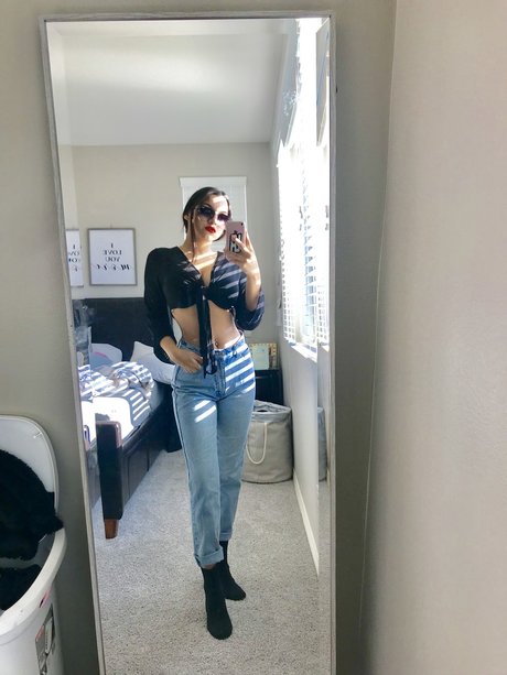 Diana Aguero modèle gratuit images