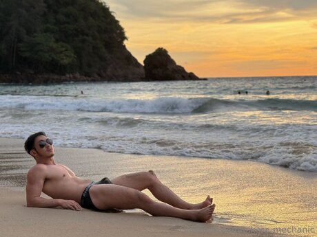 BANK actrice chaude image