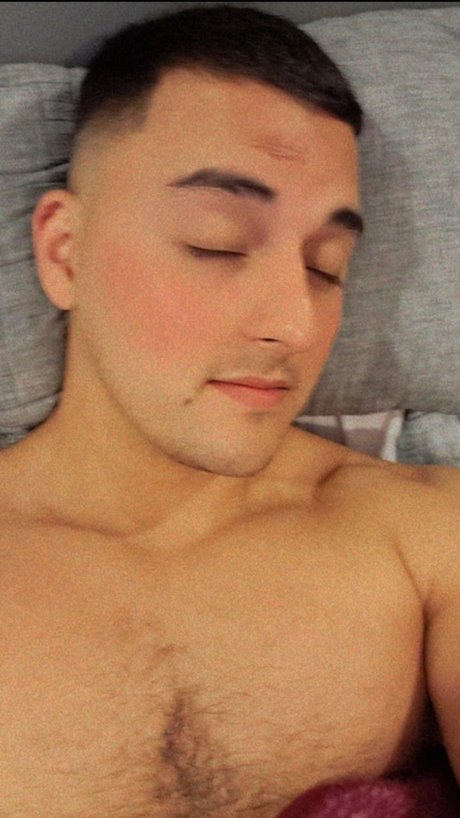 Alberto Magallan actrice pornographique image