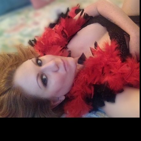 Nina Monarch star du porno chaude image