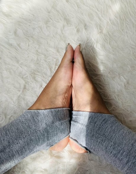 pujaprettyfeet belle star du porno photos