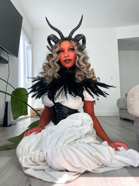 Kiera Please art modèle photos