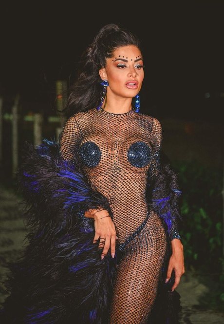 Aline Riscado sexe star photos