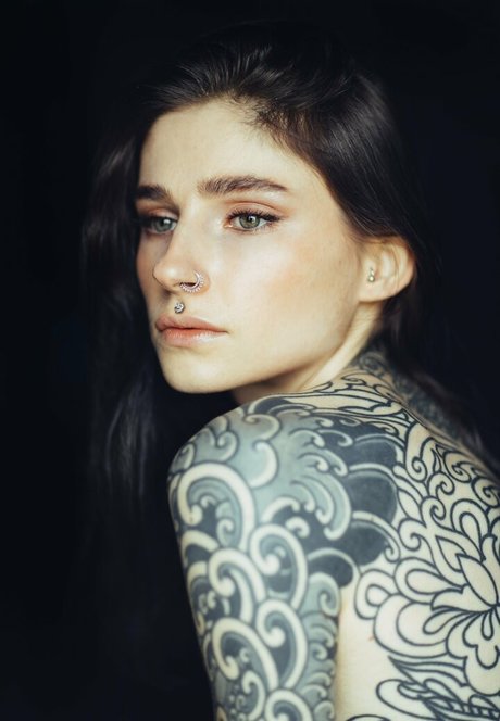 baisers lesbiens onlyfans art de haute qualité galerie