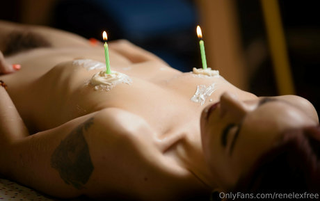 trio à gros seins onlyfans nu pornographique image