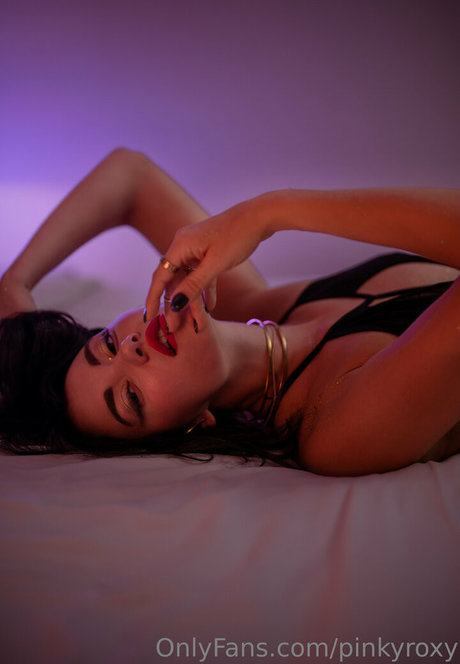 pinkyroxy modèle artistique archive