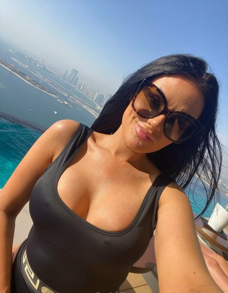 evadeexo modèle porno des photos