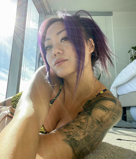 Cynthia Leu star du porno de haute qualité galerie