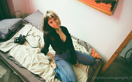 agentgirl2 0 modèles nus des photos