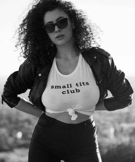 Leila Lowfire star exclusive photos