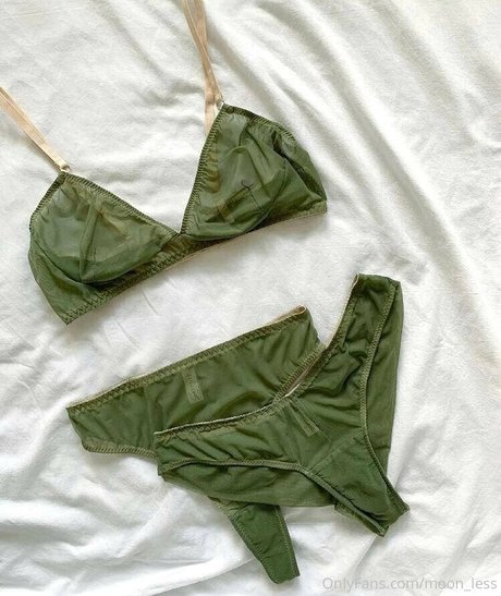 moon less haut étoile archive