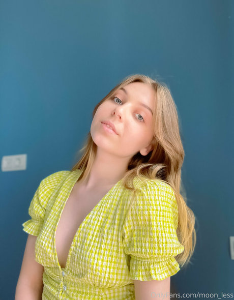 moon less modèle de sexe collection