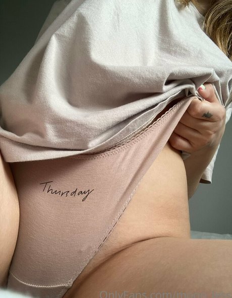 moon less nus étoiles photo