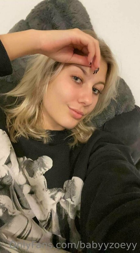 babyyzoeyy nus de stars du porno collection