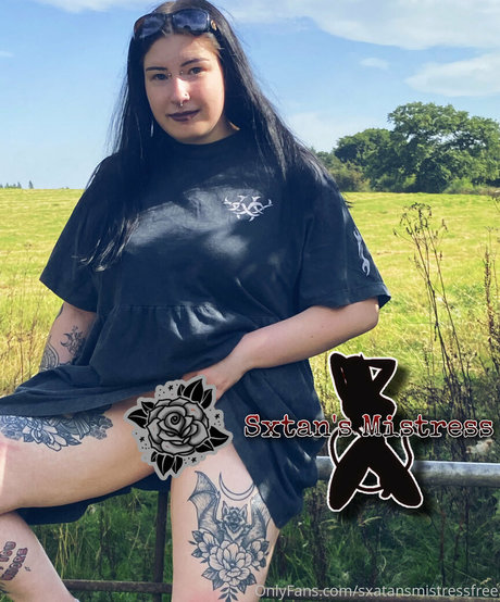 milf aux cheveux noirs onlyfans hd parfait image