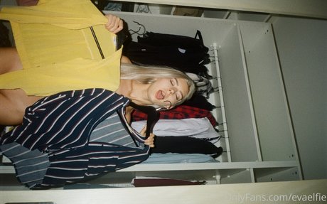 fellation transexuelle onlyfans érotique photo