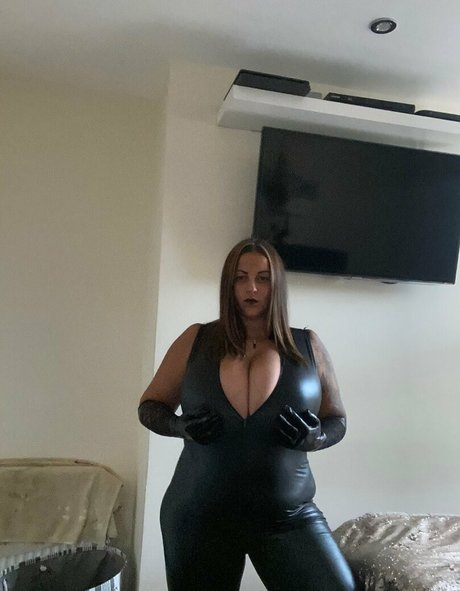 terrijaneofficial jolie étoile archive