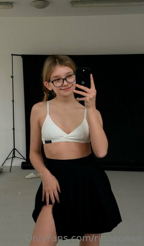 rinapower modèles nus photo